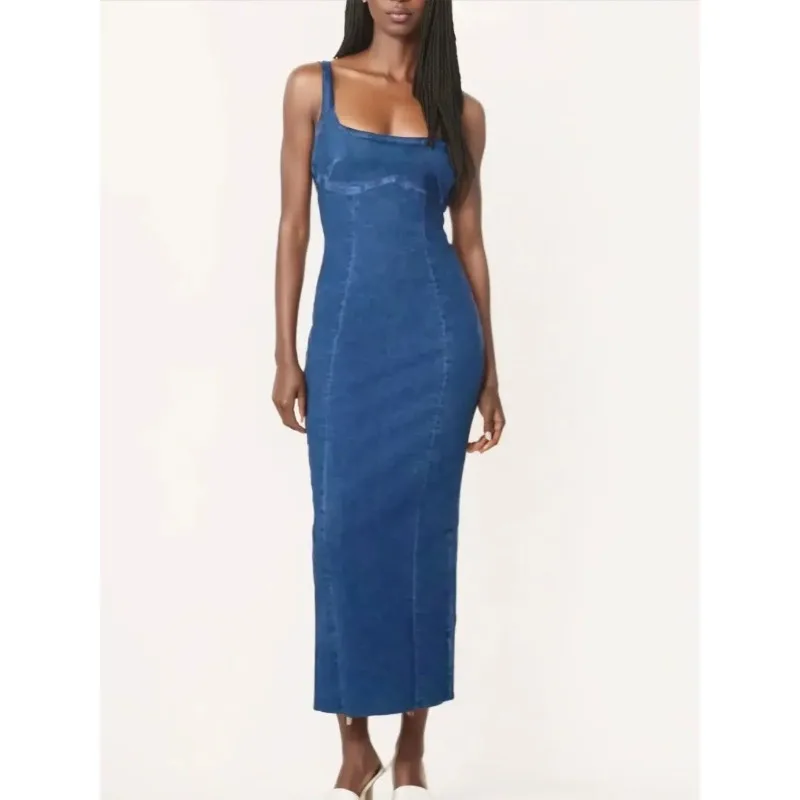 Модные женские повседневные джинсовые платья-футляр с U-образным вырезом, рваные, длиной до щиколотки, синие, на бретельках, в европейском и американском стиле, коллекция 2026 года
Модные женские повседневные джинсовые платья-футляр с U-образным вырезом, рваные, длиной до щиколотки, синие, на бретельках, в европейском и американском стиле, коллекция 2026 года