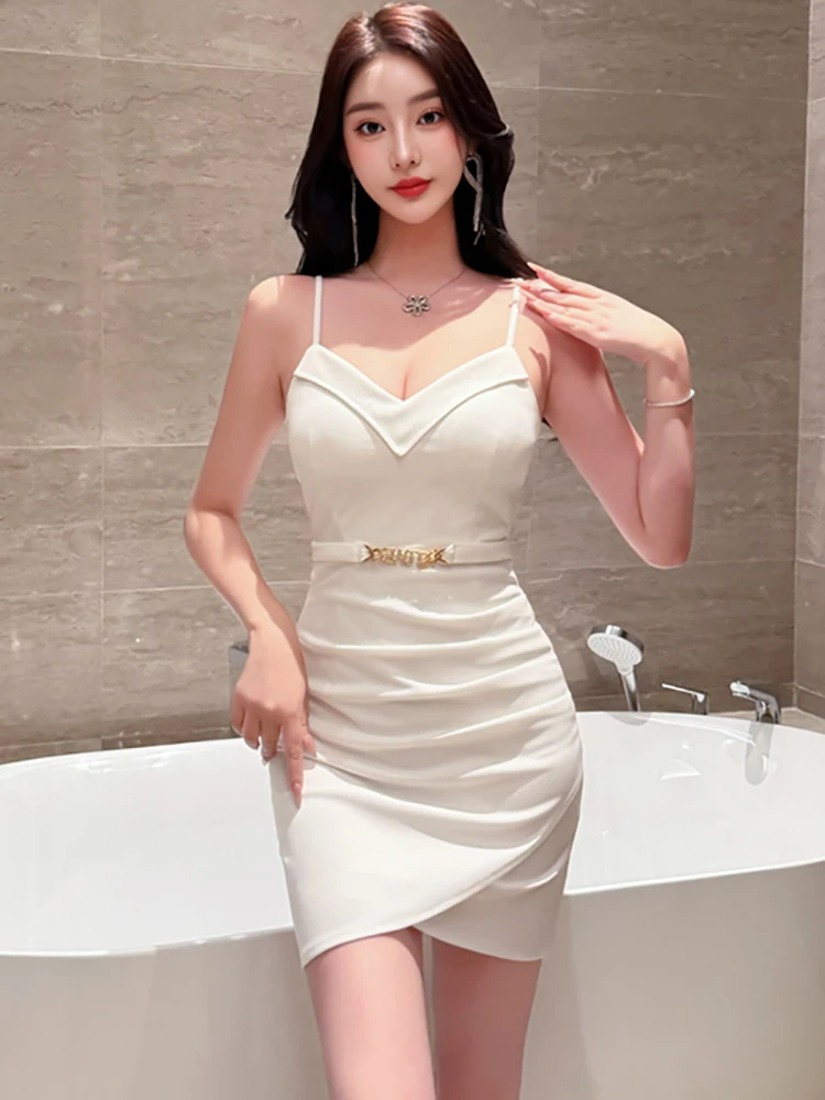 Summer White V-Neck Sexy Sling Short Dress Women Elegant Chain Bandage Bodycon Dress 2026 Korean Vintage Birthday Evening Dress
Summer White V-Neck Sexy Sling Short Dress Women Elegant Chain Bandage Bodycon Dress 2026 Korean Vintage Birthday Evening Dress