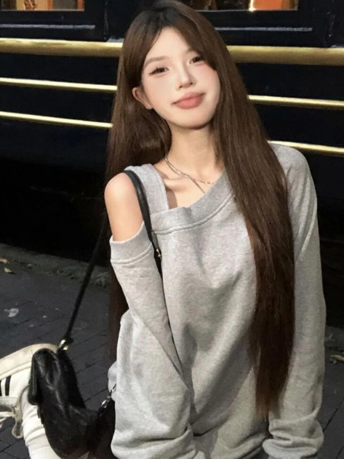 American Grey Shoulder Strap Hoodie Women Spring Autumn Vintage Oversize Thin Shoulder Exposure Long Sleeve Pullover Top
American Grey Shoulder Strap Hoodie Women Spring Autumn Vintage Oversize Thin Shoulder Exposure Long Sleeve Pullover Top