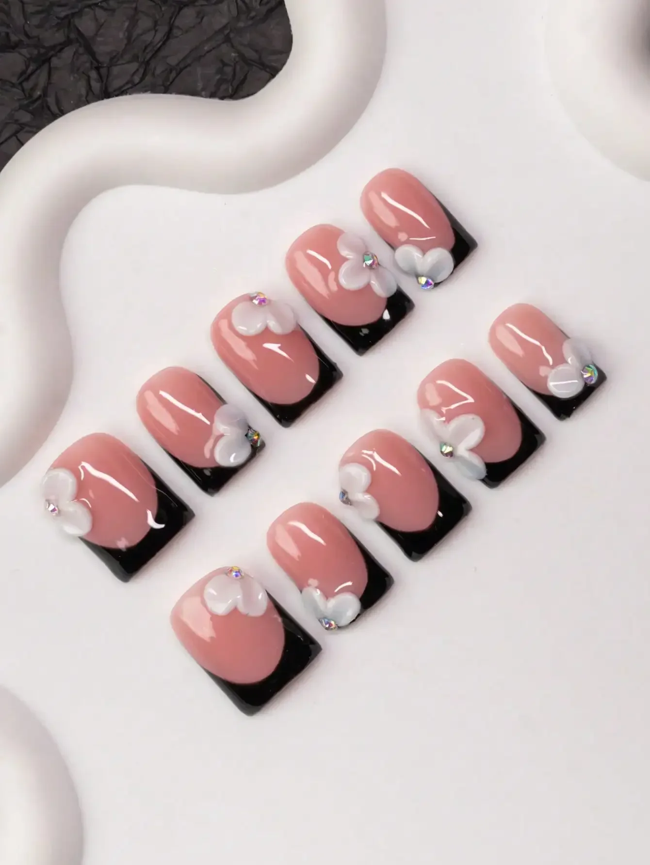 10pcs Square Shaped Handmade Nail Tips, Y2K Baddie Style, Nude & Black Color With French Tips & Carved Designs, Suitable For Wom
10pcs Square Shaped Handmade Nail Tips, Y2K Baddie Style, Nude & Black Color With French Tips & Carved Designs, Suitable For Wom