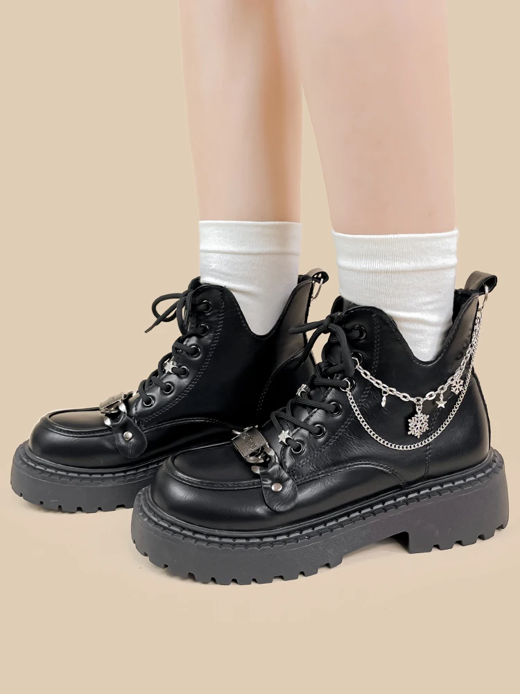 Популярные короткие сапоги в корейском стиле, весенние элитные сапоги для девочек в стиле ретро, милые одинарные туфли для девочек в стиле Лолиты
Популярные короткие сапоги в корейском стиле, весенние элитные сапоги для девочек в стиле ретро, милые одинарные туфли для девочек в стиле Лолиты