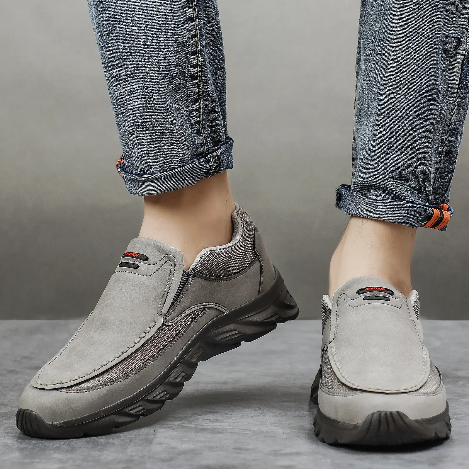 Men Sneakers 2025 New Male Comfortable Leather Flat Footwear Sneaker Leather Casual Shoes Breathable Loafers
Men Sneakers 2025 New Male Comfortable Leather Flat Footwear Sneaker Leather Casual Shoes Breathable Loafers
