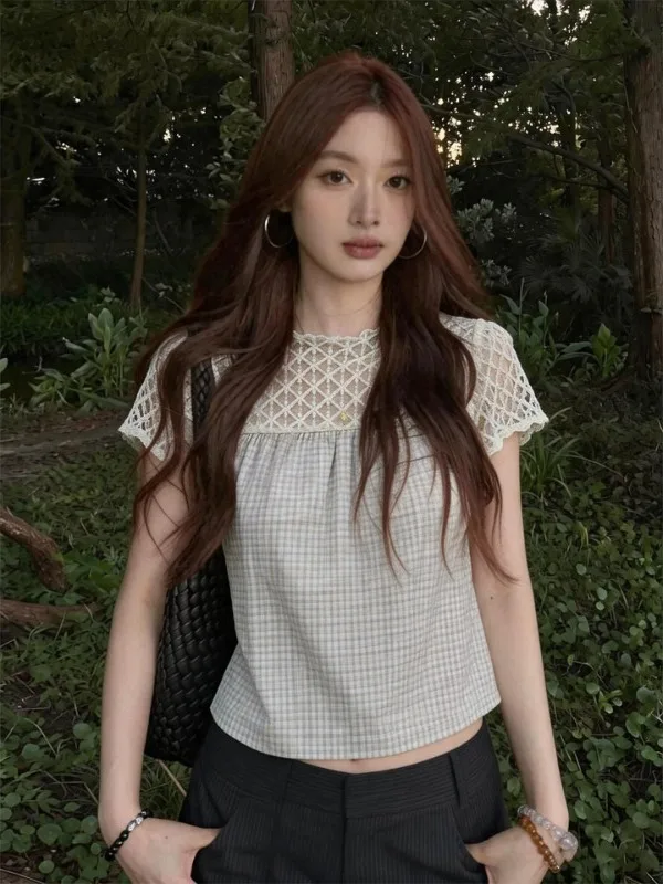 Elegant Lace Splice Plaid Women's Shirt Summer 2026 Breathable Hollow out Peach Color Top Korean Style Commute Fashion
Elegant Lace Splice Plaid Women's Shirt Summer 2026 Breathable Hollow out Peach Color Top Korean Style Commute Fashion