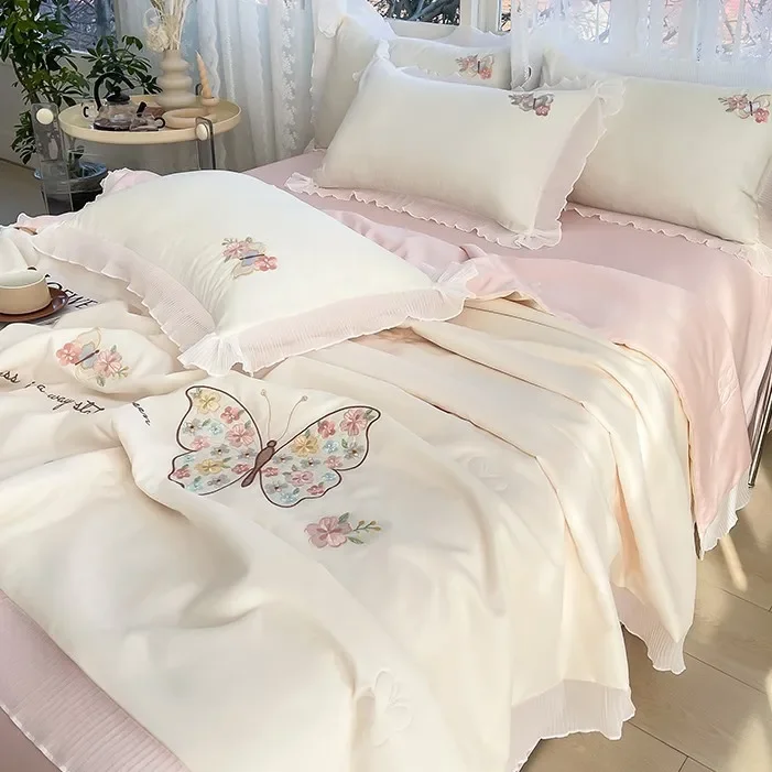 Ice Silk Summer Quilt Summer Cool Quilt Girl Embroidered Lace Lace Lace Air Conditioning Cool Feeling Thin
Ice Silk Summer Quilt Summer Cool Quilt Girl Embroidered Lace Lace Lace Air Conditioning Cool Feeling Thin