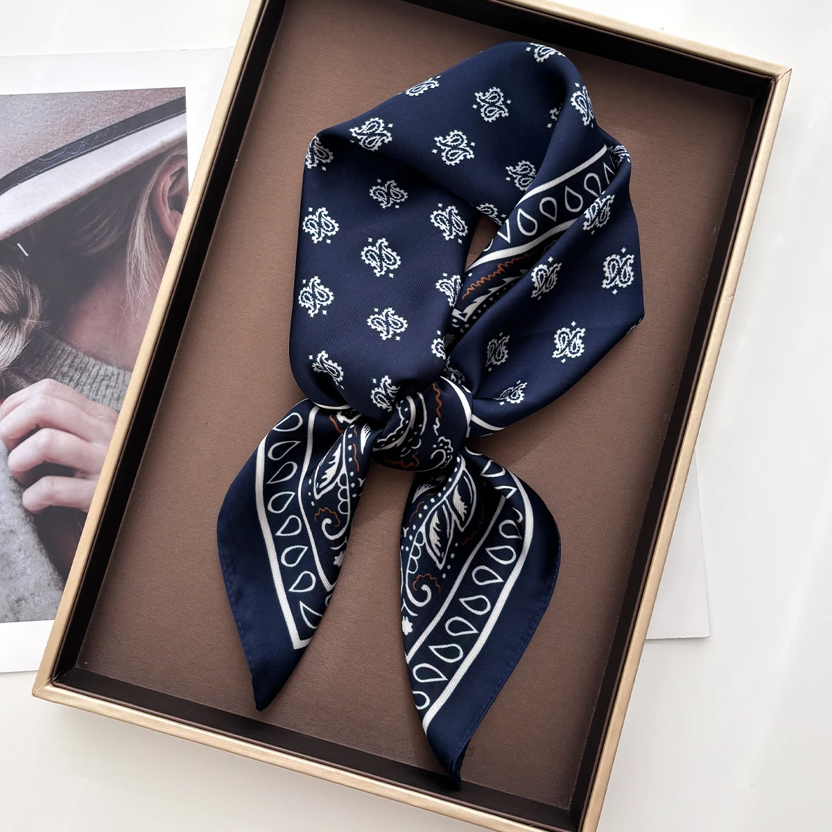 Fashion Paisley Scarf Silk Feeling Square Neckerchief Bandana for Women Shawl Scarves Wrap Head Kerchief Hair Band Lady Ties
Fashion Paisley Scarf Silk Feeling Square Neckerchief Bandana for Women Shawl Scarves Wrap Head Kerchief Hair Band Lady Ties