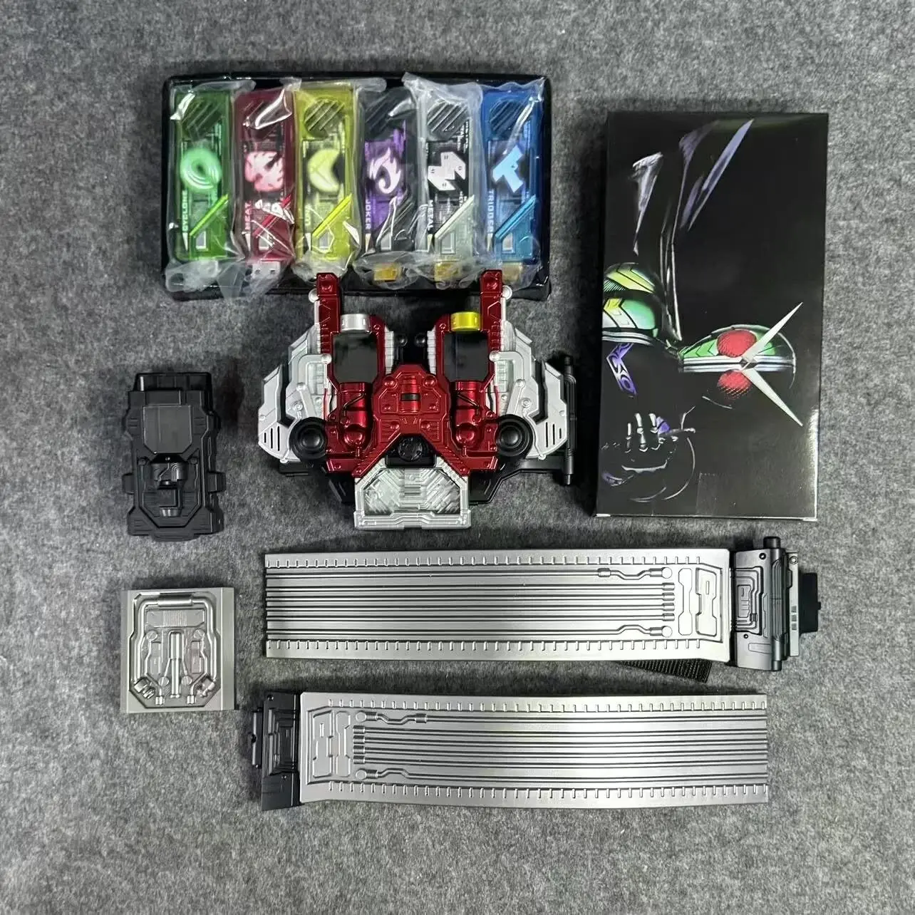 В наличии: KO-версия CSM 2.0 Driver с инфракрасным подключением и диалогом BGM Cyclone Joker
В наличии: KO-версия CSM 2.0 Driver с инфракрасным подключением и диалогом BGM Cyclone Joker