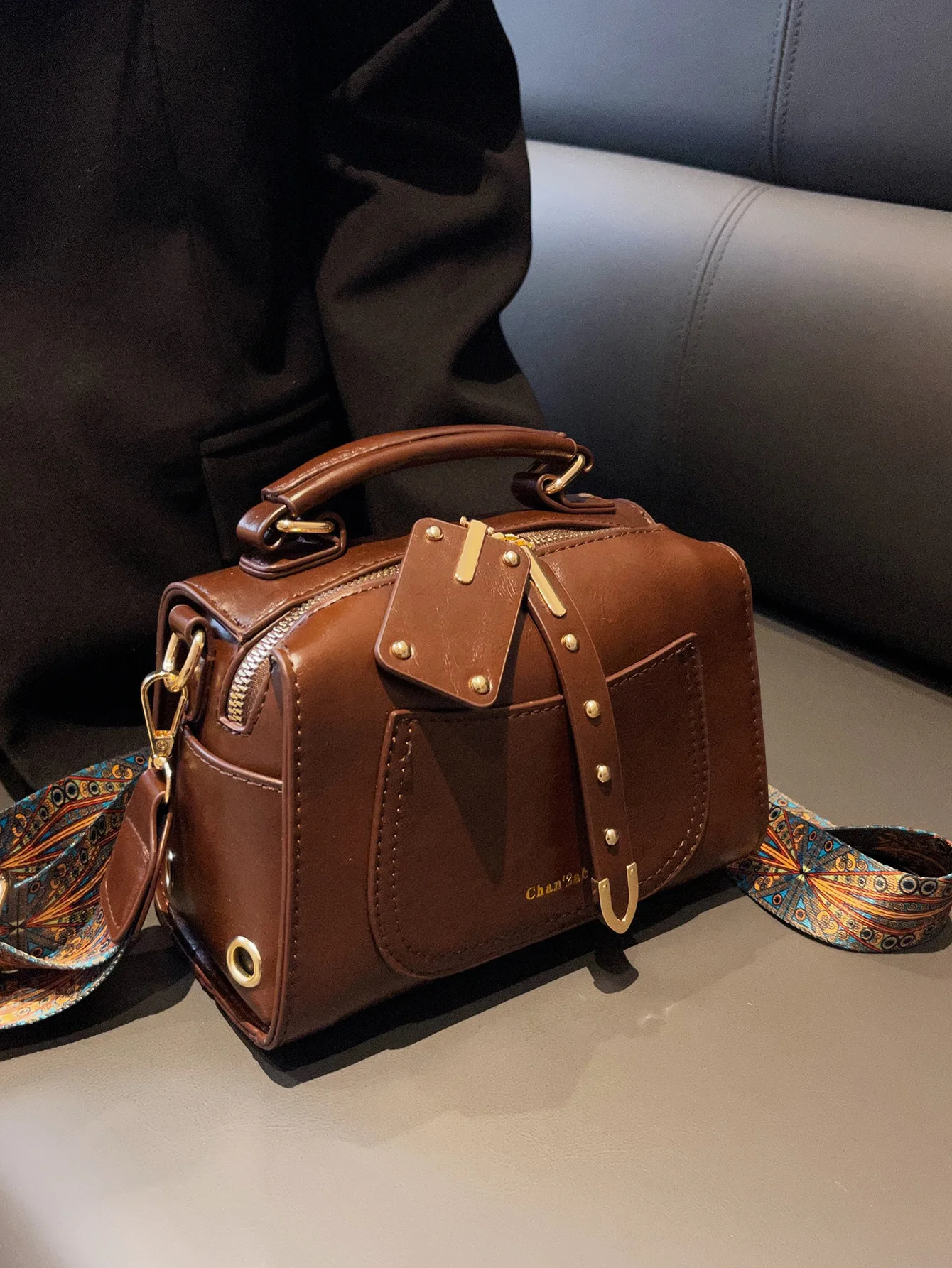 New Trendy Small Bag, Handbag, Retro Solid Color, Versatile Casual Style, Diagonal Straddle Bag, Women's Shoulder Bag
New Trendy Small Bag, Handbag, Retro Solid Color, Versatile Casual Style, Diagonal Straddle Bag, Women's Shoulder Bag