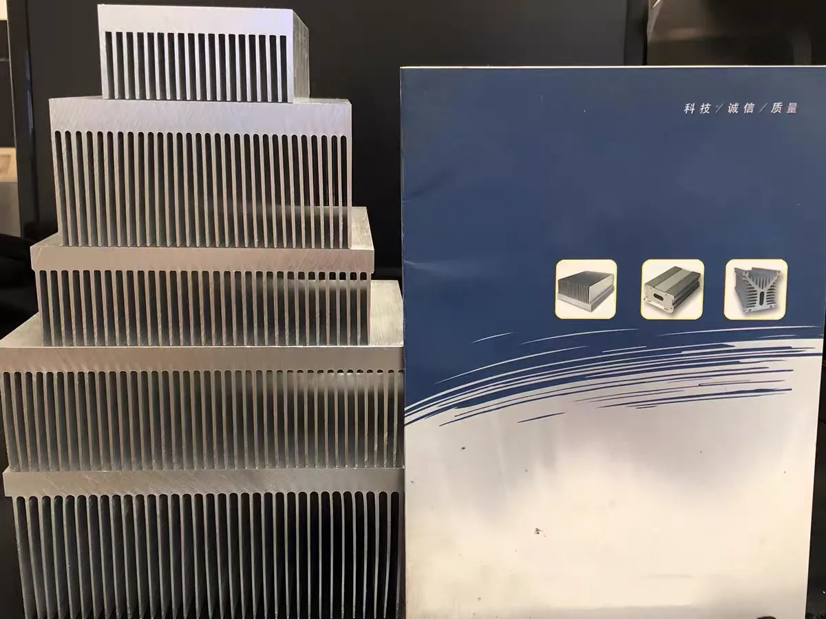 1pcs 125*40*100-500mm Toothed fin type heatsink large power and high pitch teeth aluminum alloy radiator serrated type fins
1pcs 125*40*100-500mm Toothed fin type heatsink large power and high pitch teeth aluminum alloy radiator serrated type fins