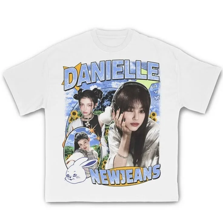 Футболка DANIELLE NEWJEANS Kpop Grpup в стиле ретро, футболка с дизайном, подарок для фанатов S-5XL, мужская одежда в стиле манга, рубашки для мужчин
Футболка DANIELLE NEWJEANS Kpop Grpup в стиле ретро, футболка с дизайном, подарок для фанатов S-5XL, мужская одежда в стиле манга, рубашки для мужчин
