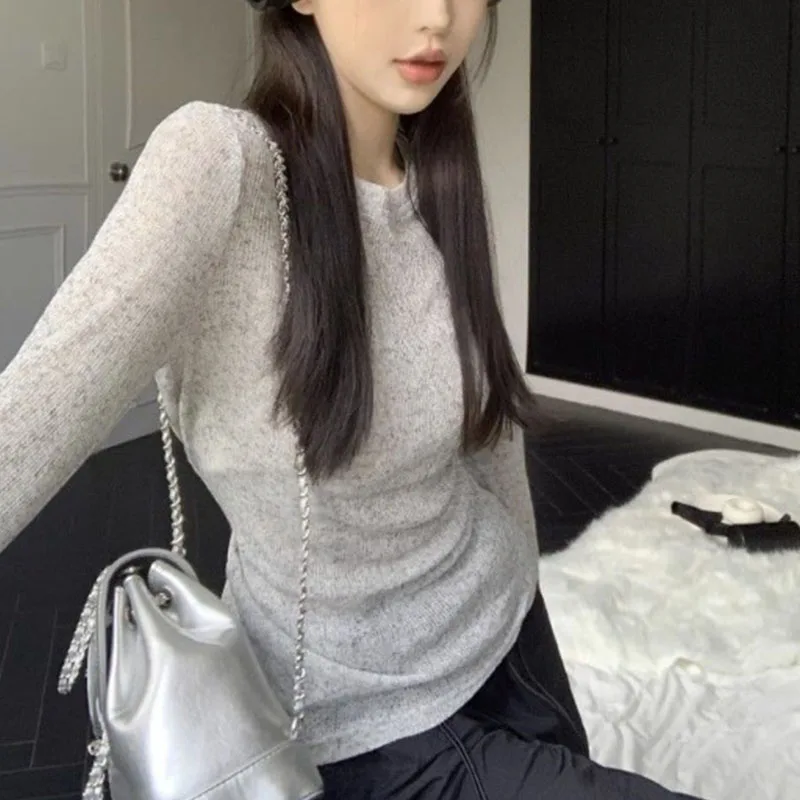 Long-sleeved Gray T-shirt Women in Early Autumn Thin Versatile Round Neck Loose Slimming Bottoming Sunsn Top
Long-sleeved Gray T-shirt Women in Early Autumn Thin Versatile Round Neck Loose Slimming Bottoming Sunsn Top