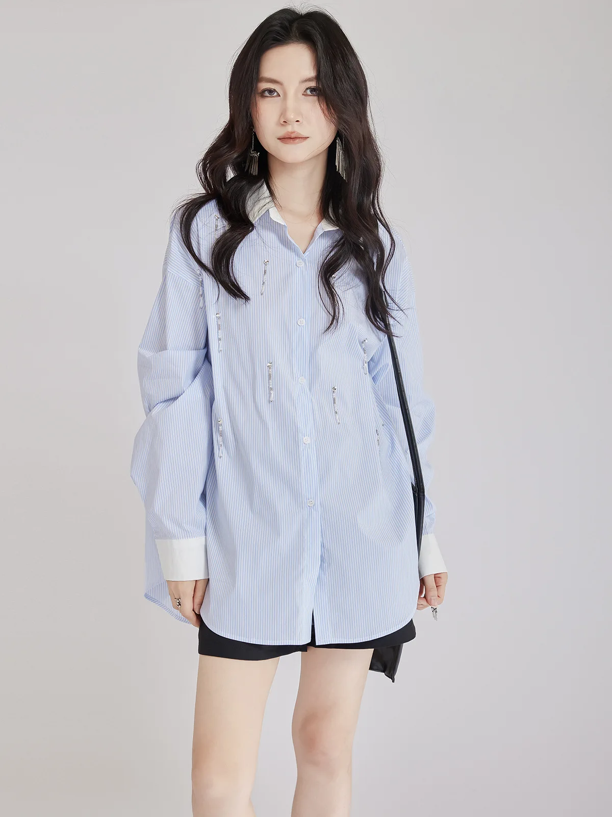 Shirts Blouse Women Autumn Women's Mid-length Loose Shirt with Beaded Lapel Striped Design and Decoration Woven Simple Fashion
Shirts Blouse Women Autumn Women's Mid-length Loose Shirt with Beaded Lapel Striped Design and Decoration Woven Simple Fashion