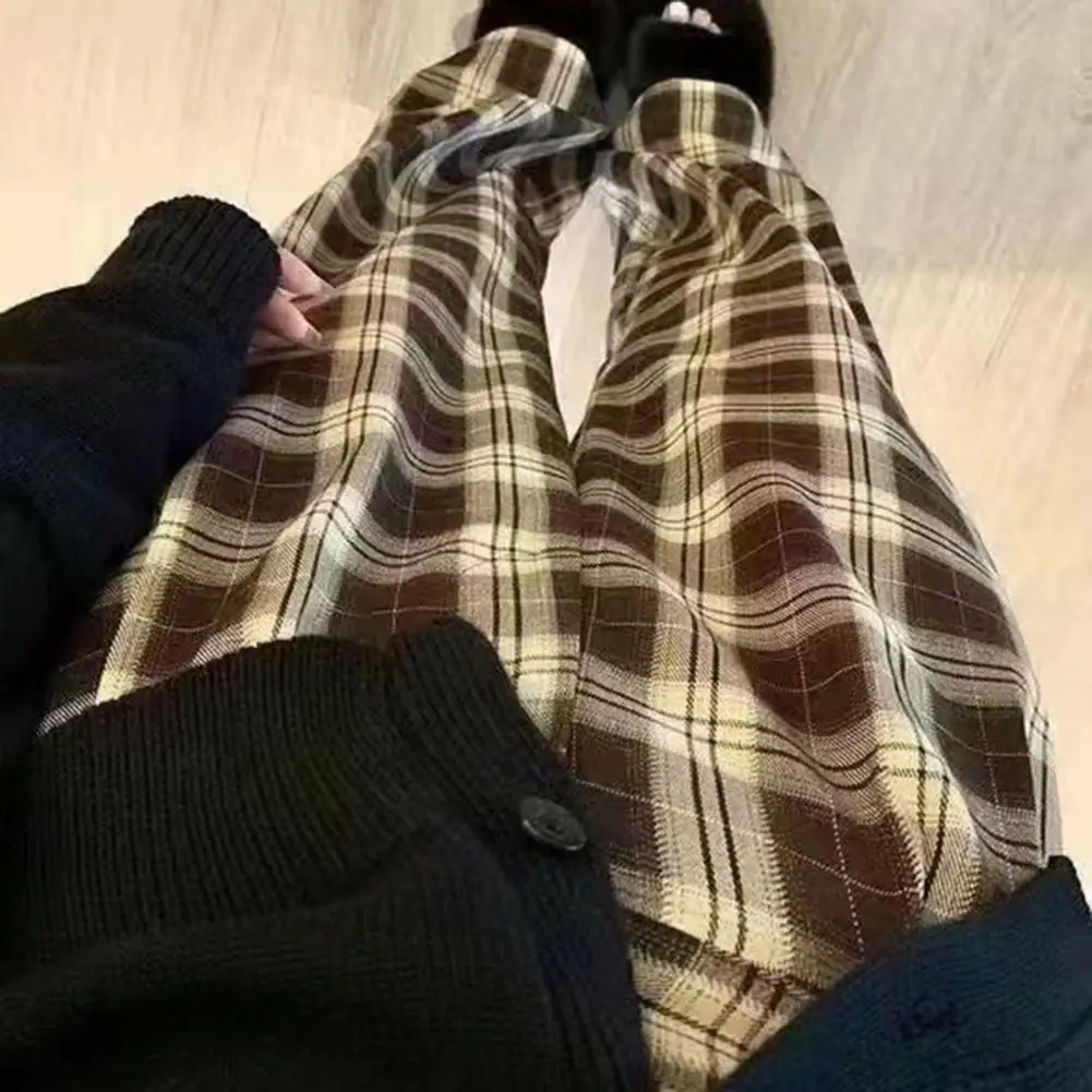 Warm Winter Pants Plaid Print High Waist Wide Leg Winter Pants with Velvet Lining for Women Stylish Warm Trousers for Weather
Warm Winter Pants Plaid Print High Waist Wide Leg Winter Pants with Velvet Lining for Women Stylish Warm Trousers for Weather