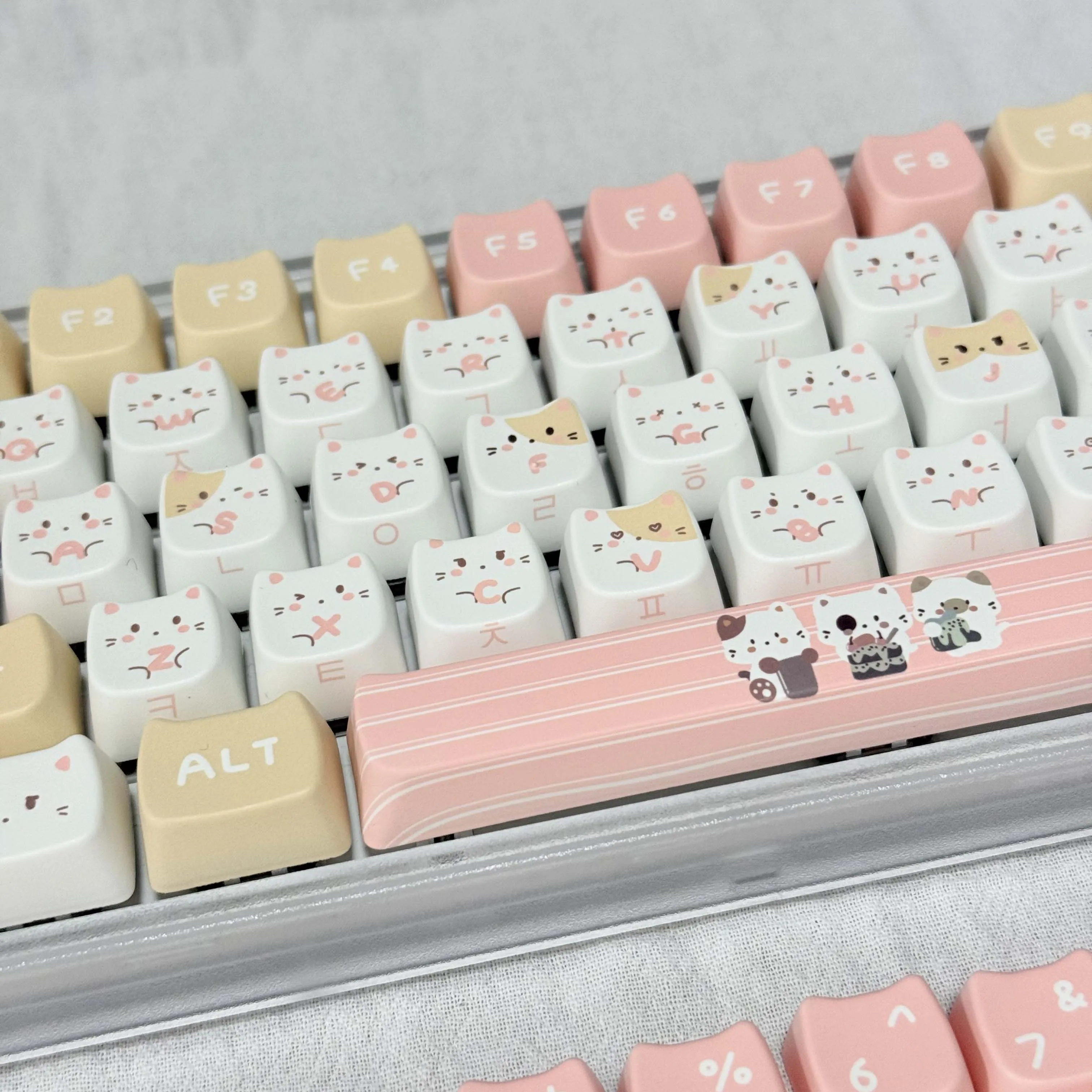 Cute cat Key Caps Profile Pink Black Sea Salt Cat Ear Shape Keycap for Gaming Mechanical Keyboard Custom Keycaps PBT Sublimation
Cute cat Key Caps Profile Pink Black Sea Salt Cat Ear Shape Keycap for Gaming Mechanical Keyboard Custom Keycaps PBT Sublimation