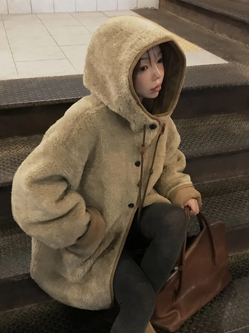 Chic Retro Warm Fur eepskin Coat Women's Winter Sle Dstring Single Button Hooded Jaet Thiened Long Sve Korean
Chic Retro Warm Fur eepskin Coat Women's Winter Sle Dstring Single Button Hooded Jaet Thiened Long Sve Korean