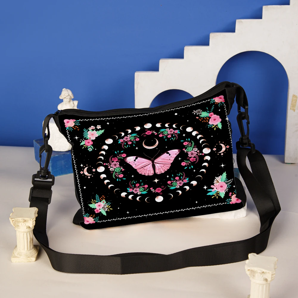 1pc Crossbody Bag Black Butterfly Moon And Flower Pattern Shoulder Bags For Women Girls Fashion Casual Daily Use Travel Shopping
1pc Crossbody Bag Black Butterfly Moon And Flower Pattern Shoulder Bags For Women Girls Fashion Casual Daily Use Travel Shopping
