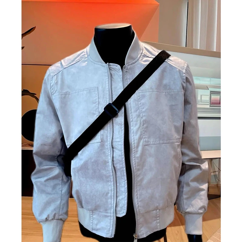 Мужская зимняя куртка-бомбер Stone Island American Style: свободный крой, молодежный тренд, верхняя одежда
Мужская зимняя куртка-бомбер Stone Island American Style: свободный крой, молодежный тренд, верхняя одежда