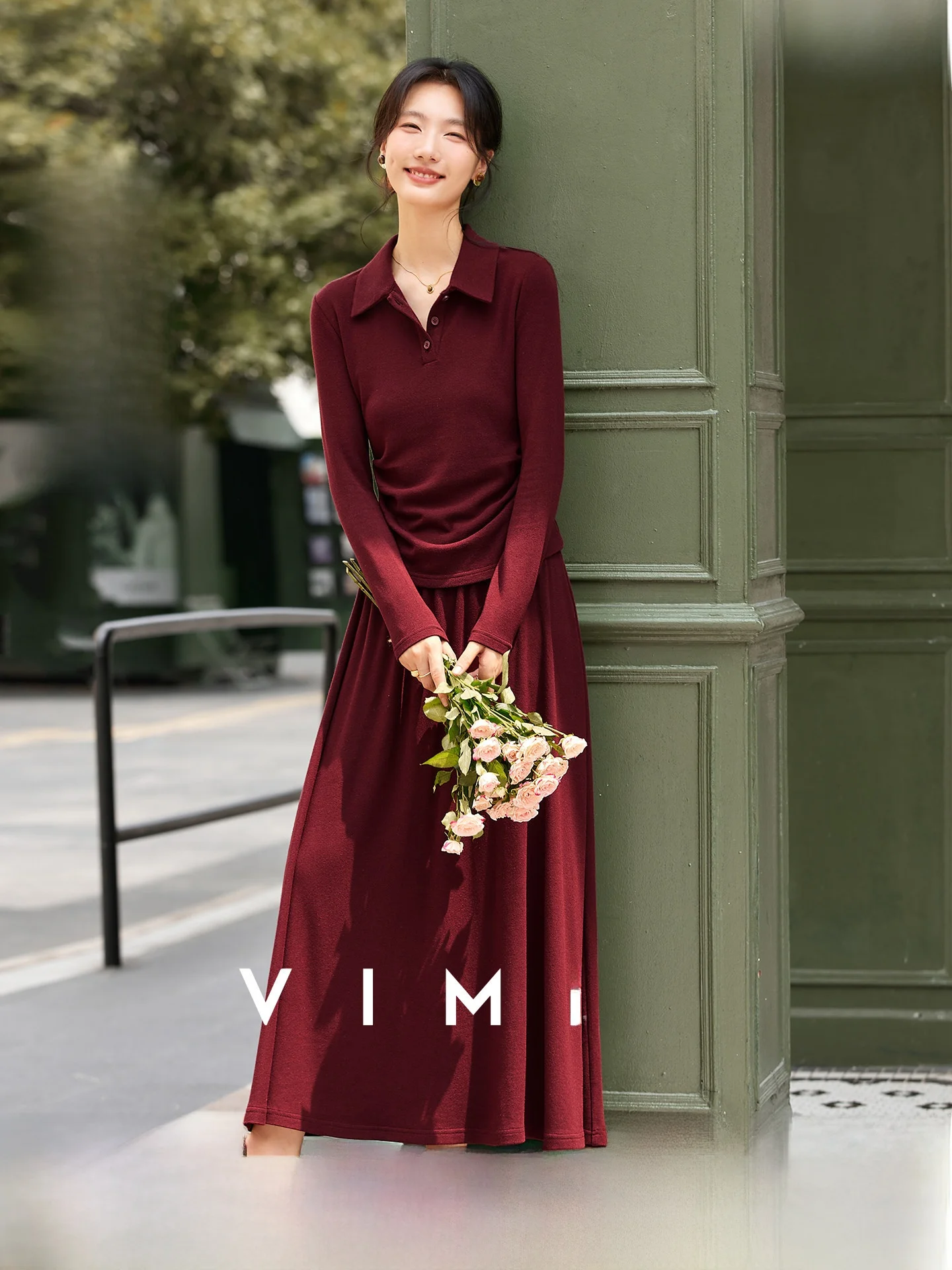 Red Pleated Slim Fit Collar Top And Skirt Set Spring 2026 New Style Half Umbrella Skirt Two Piece Set Women's Fashion
Red Pleated Slim Fit Collar Top And Skirt Set Spring 2026 New Style Half Umbrella Skirt Two Piece Set Women's Fashion