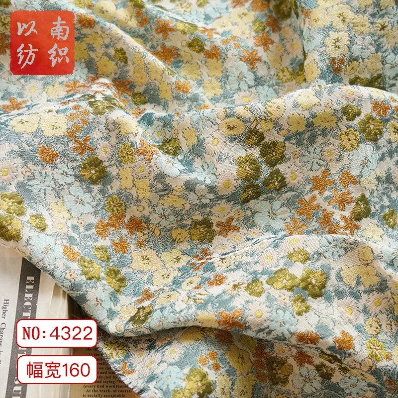 Vintage small floral crisp Tote bag fashion jacquard fabric Garden style contrast color picnic cloth yarn-dyed pompadour skirt
Vintage small floral crisp Tote bag fashion jacquard fabric Garden style contrast color picnic cloth yarn-dyed pompadour skirt
