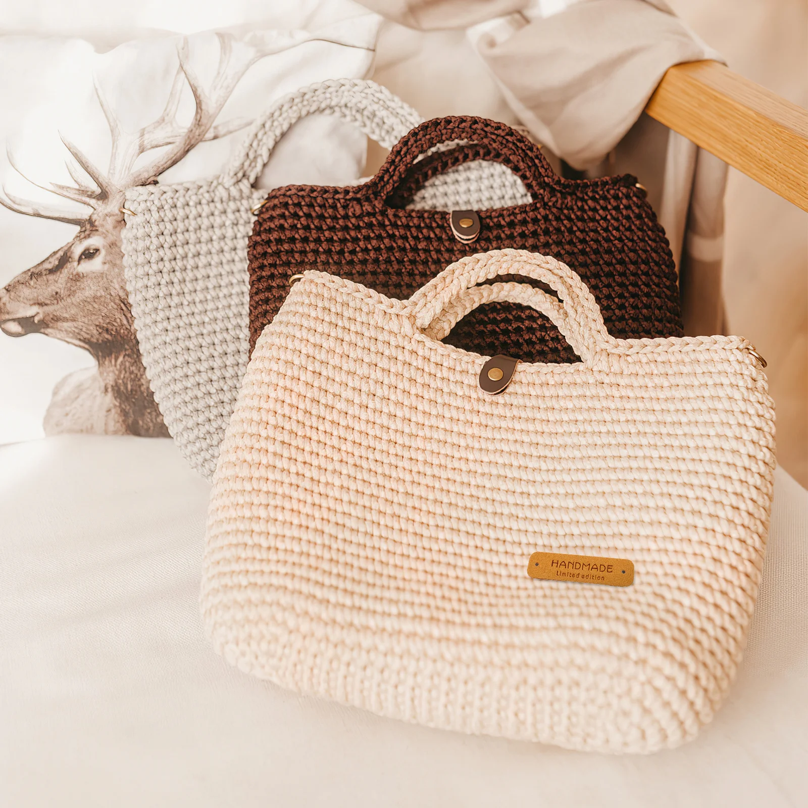 50Pcs Handmade PU Tags Soft Durable Sewing Labels for Clothes Bags Scarves Quilt DIY Multifunctional Knitting Craft
50Pcs Handmade PU Tags Soft Durable Sewing Labels for Clothes Bags Scarves Quilt DIY Multifunctional Knitting Craft