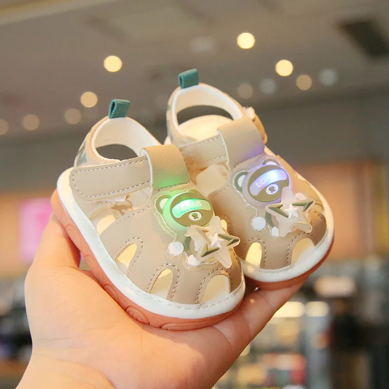 Baby walking shoes summer new for boys flash light shoe soft soled non slip sandals for girl cute and sound making boys' shoes
Baby walking shoes summer new for boys flash light shoe soft soled non slip sandals for girl cute and sound making boys' shoes