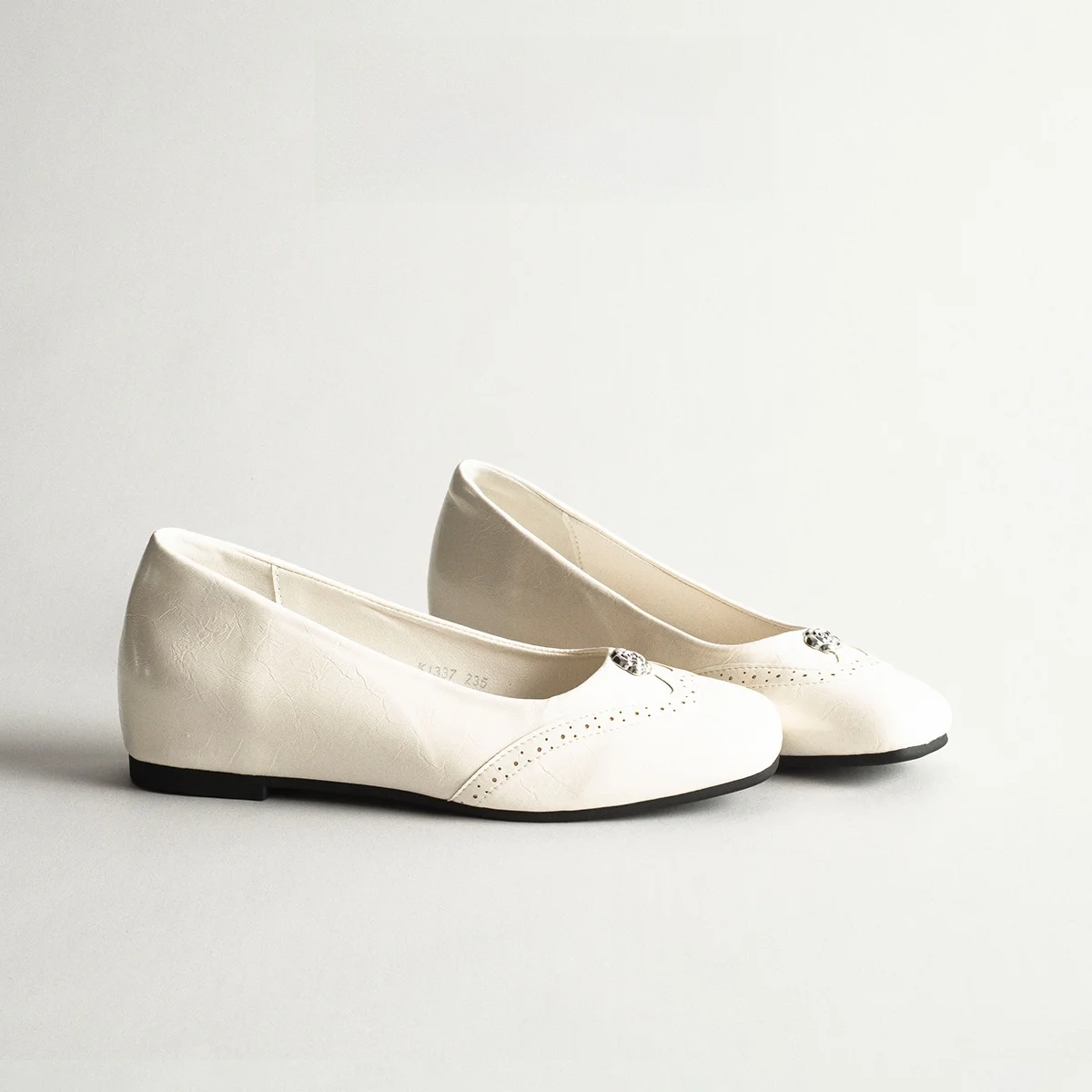 Genuine Leather Retro Mary Jane Shoes Women's All-Match Tea Flower Personality Slip-On Commute Low Cut Single Shoes
Genuine Leather Retro Mary Jane Shoes Women's All-Match Tea Flower Personality Slip-On Commute Low Cut Single Shoes