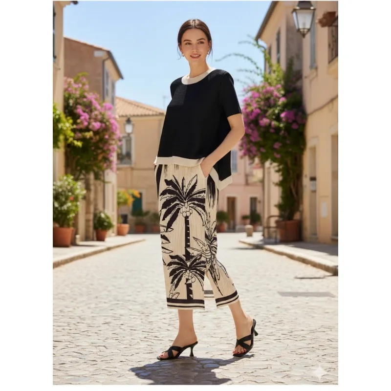 Miyake Pleated T-shirt 2026 Spring New Solid Short-sleeved Splicing Top Female Loose Thin Simple Simple Hundred Elegant T-shirt
Miyake Pleated T-shirt 2026 Spring New Solid Short-sleeved Splicing Top Female Loose Thin Simple Simple Hundred Elegant T-shirt