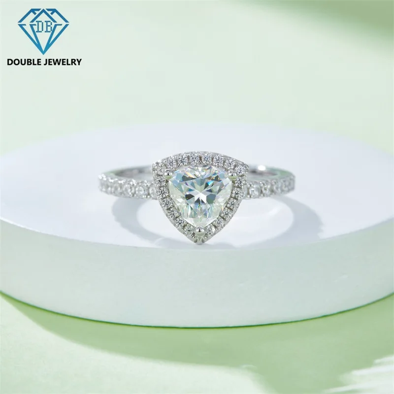 Double Jewelry Triangle moissanite diamond Engagement Rings for Women S925 Sterling Silver Wedding Band Anniversary party gift
Double Jewelry Triangle moissanite diamond Engagement Rings for Women S925 Sterling Silver Wedding Band Anniversary party gift