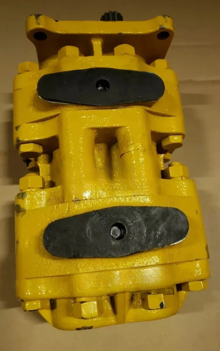 07400-40500 0740040500 Steering Pump Fits for Bulldozer D60A-11 D60A-8 D60E-8
07400-40500 0740040500 Steering Pump Fits for Bulldozer D60A-11 D60A-8 D60E-8