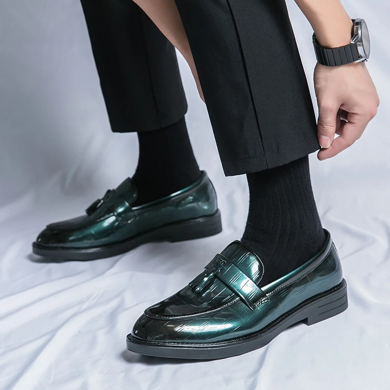 Classic Brand Men's Loafers Trend Green Men's Banquet Dress Shoes Business Shoes Men's Genuine Leather Casual Shoes Non Slip
Classic Brand Men's Loafers Trend Green Men's Banquet Dress Shoes Business Shoes Men's Genuine Leather Casual Shoes Non Slip