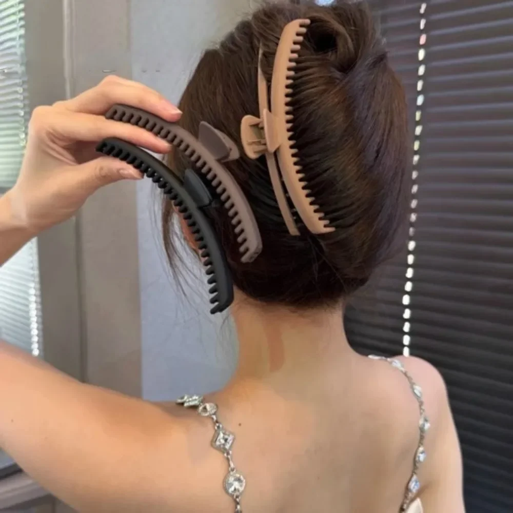Large Simple Solid Color Geometric Hair Clips for Women Korean Style Ponytail Claw Clips Hairpin Shark Clip Hair Accessories
Large Simple Solid Color Geometric Hair Clips for Women Korean Style Ponytail Claw Clips Hairpin Shark Clip Hair Accessories