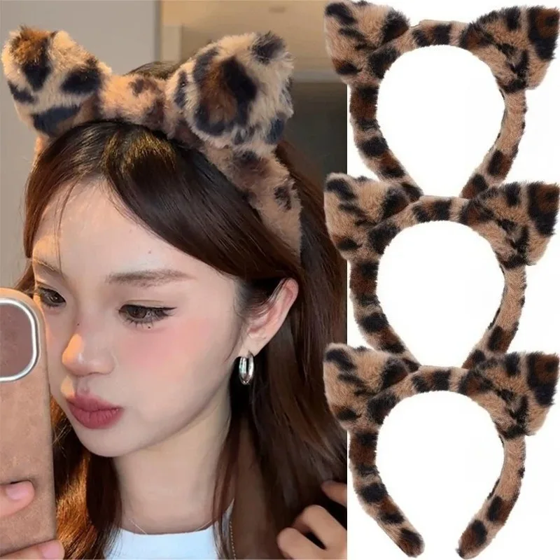 Warm Plush Brown Black Leopard Pattern Kitten Ear Hairband, Elastic Comfortable All-season Head Hoop, Teen Girls Casual Outfit Halloween Anime Cosplay Photograph Kawaii Hair Jewelry
Warm Plush Brown Black Leopard Pattern Kitten Ear Hairband, Elastic Comfortable All-season Head Hoop, Teen Girls Casual Outfit Halloween Anime Cosplay Photograph Kawaii Hair Jewelry