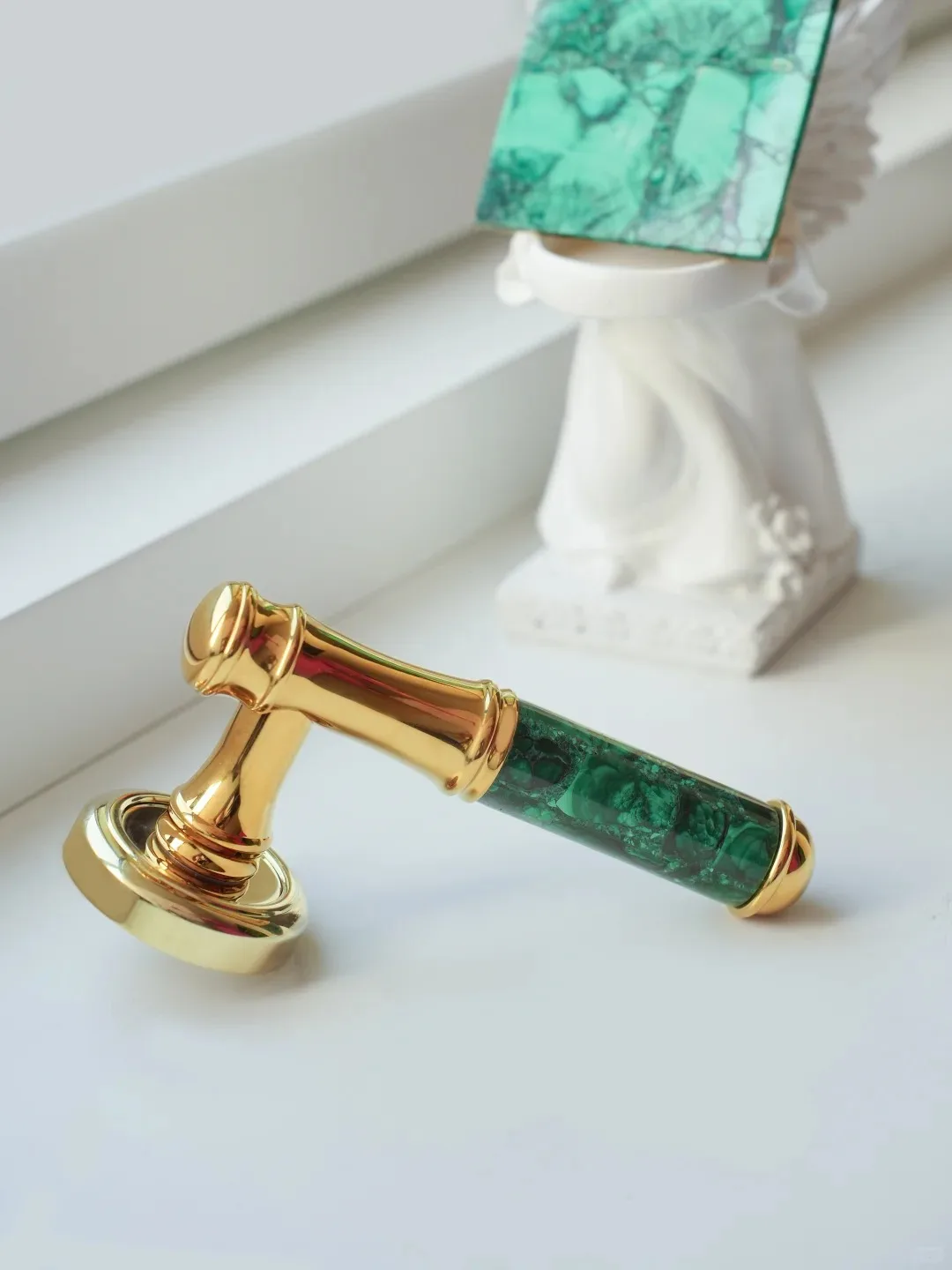 SAI'LANKA Brass Door Lock Natural Malachite Inlay A Luxurious Stylish Interior Passage Lock Dummy Lock Door Lock
SAI'LANKA Brass Door Lock Natural Malachite Inlay A Luxurious Stylish Interior Passage Lock Dummy Lock Door Lock