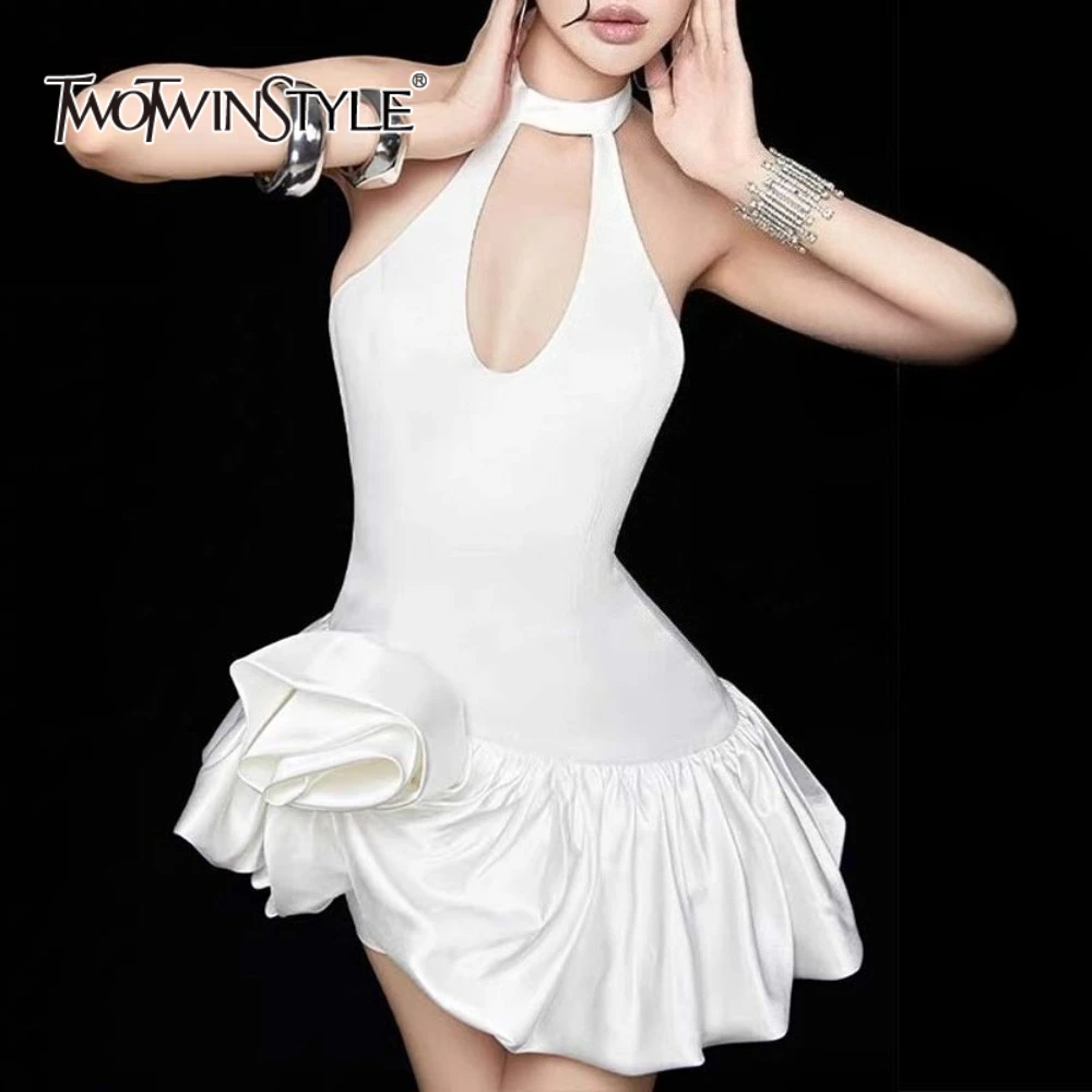 TWOTWINSTYLE White Slimming Spliced Ruffles Folds Irregular Mini Dresses for Women Halter Neck Sleeveless Fashion Dress Female
TWOTWINSTYLE White Slimming Spliced Ruffles Folds Irregular Mini Dresses for Women Halter Neck Sleeveless Fashion Dress Female