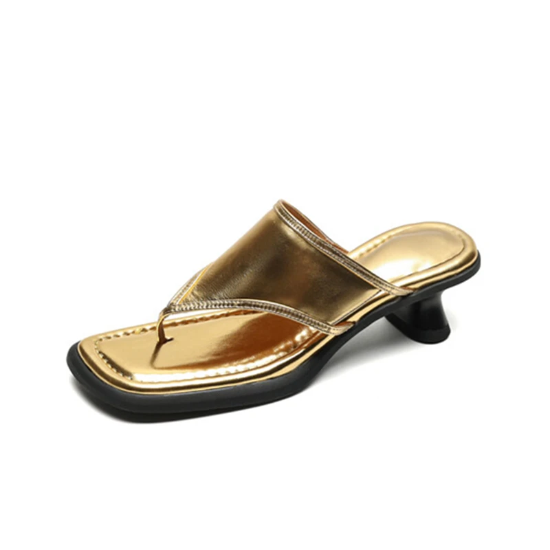 Women's Flip Flops 2024 Summer New Leisure Real Leather Material High Heel Sandals Comfort Texture Square Toe Ladies Slippers
Women's Flip Flops 2024 Summer New Leisure Real Leather Material High Heel Sandals Comfort Texture Square Toe Ladies Slippers