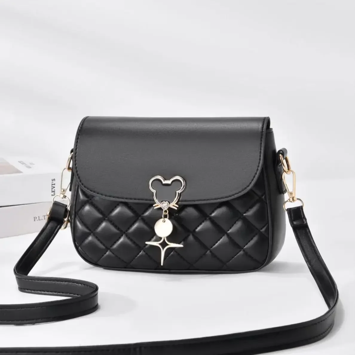 Disney Mickey Mouse Shoulder Bag Women's Fashion Large Capacity New Cross Body Bag Small Square Bag
Disney Mickey Mouse Shoulder Bag Women's Fashion Large Capacity New Cross Body Bag Small Square Bag