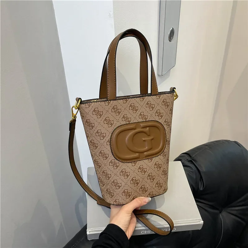Classic Messenger Bag For Ladies - High-Quality Leather Shoulder Bag By Famous Designer For Women
Classic Messenger Bag For Ladies - High-Quality Leather Shoulder Bag By Famous Designer For Women