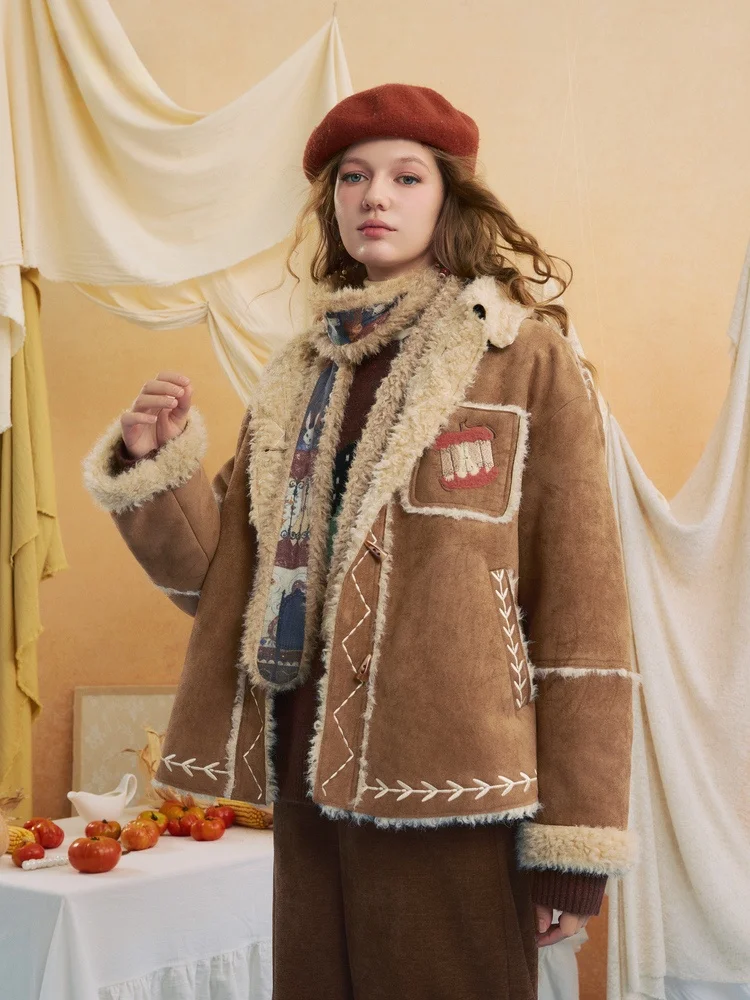 Loose Women's Fur And Leather Inteated Jaet Embroidered Chestnut Fce 2025 Winter New Sweet Sle Chinese Brand
Loose Women's Fur And Leather Inteated Jaet Embroidered Chestnut Fce 2025 Winter New Sweet Sle Chinese Brand