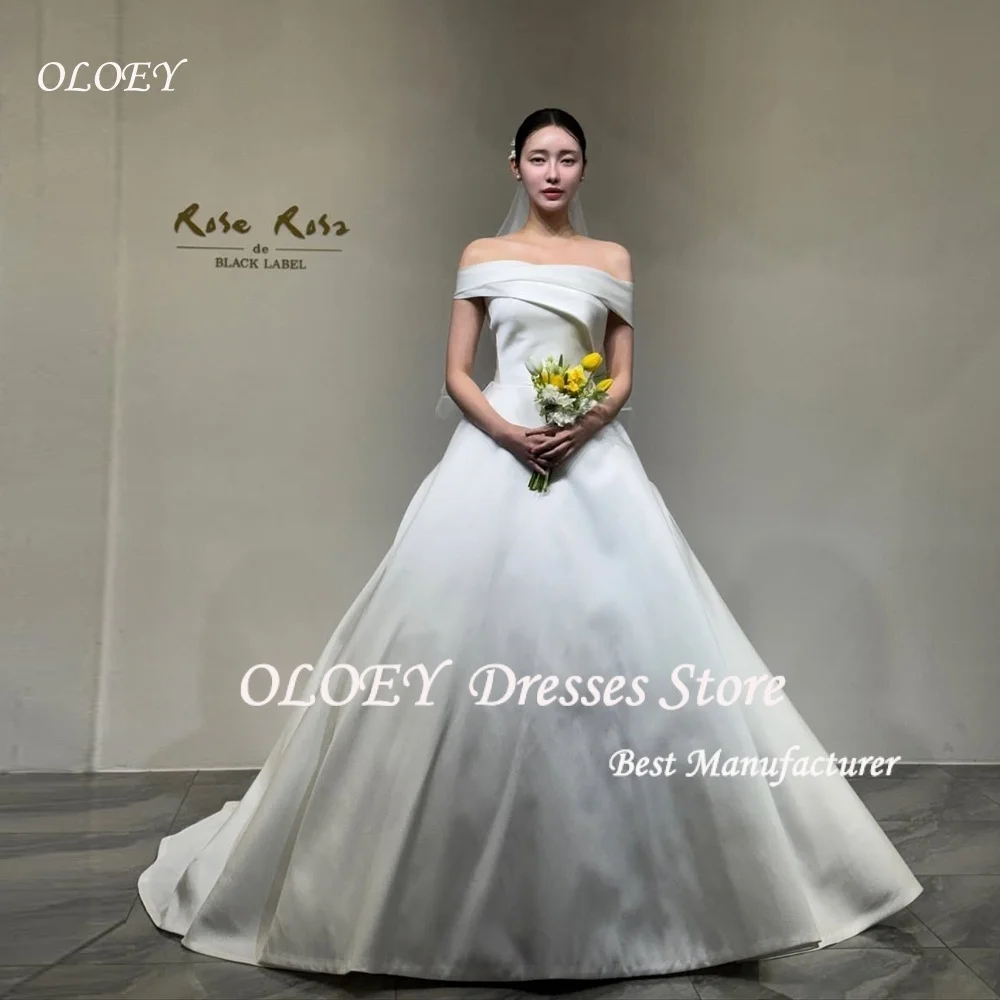 OLOEY Elegant Ivory Satin Wedding Dress Korea Photo Shoot Off Shoulder Pleat Bridal Gowns Long Corset Customized 웨딩드레스
OLOEY Elegant Ivory Satin Wedding Dress Korea Photo Shoot Off Shoulder Pleat Bridal Gowns Long Corset Customized 웨딩드레스
