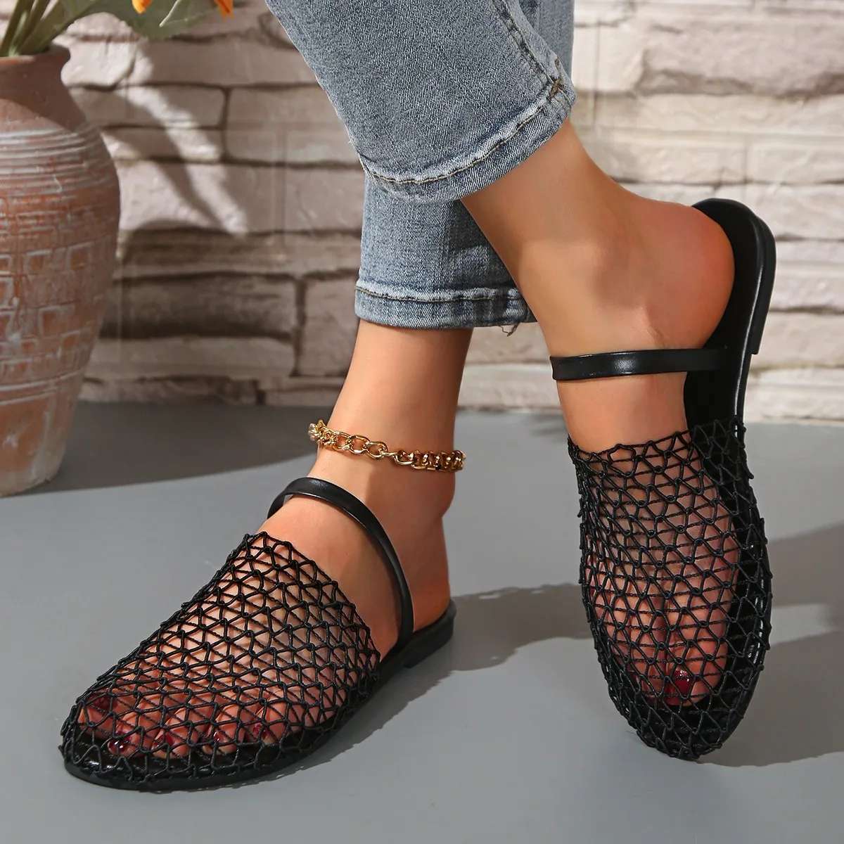 European and american hollow mesh flat slippers for women,large size round toe beach sandals shoes
European and american hollow mesh flat slippers for women,large size round toe beach sandals shoes