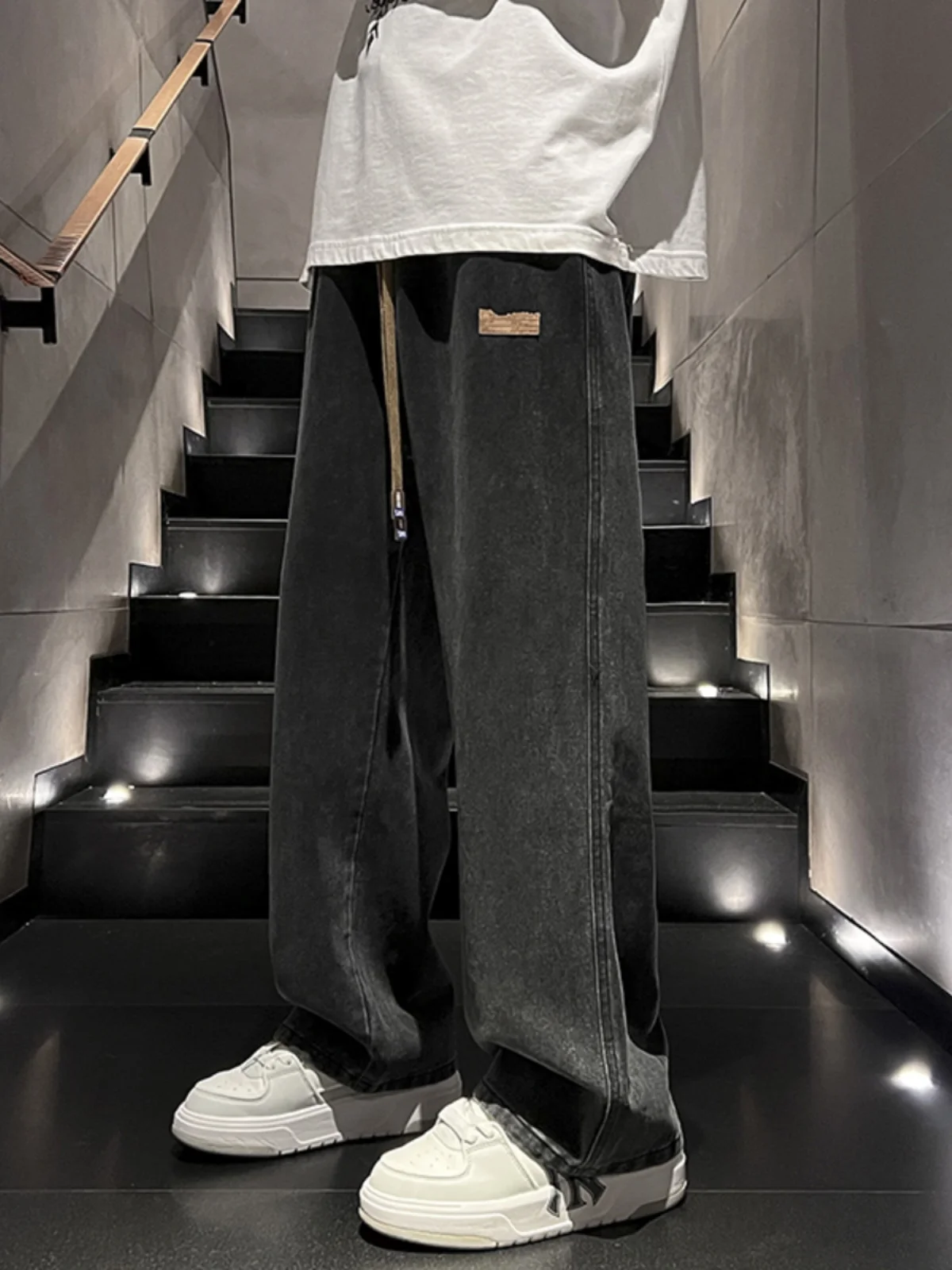 Retro American Washed Jeans Men's Loose Straight Leg Jeans Trendy Youthful Wear Resistant Comfortable Casual Straight Tube Jeans
Retro American Washed Jeans Men's Loose Straight Leg Jeans Trendy Youthful Wear Resistant Comfortable Casual Straight Tube Jeans