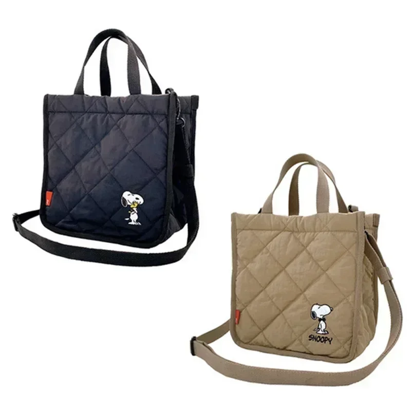 Snoopy new cartoon cute shoulder bag embroidered large-capacity messenger bag fashion plaid handbag
Snoopy new cartoon cute shoulder bag embroidered large-capacity messenger bag fashion plaid handbag