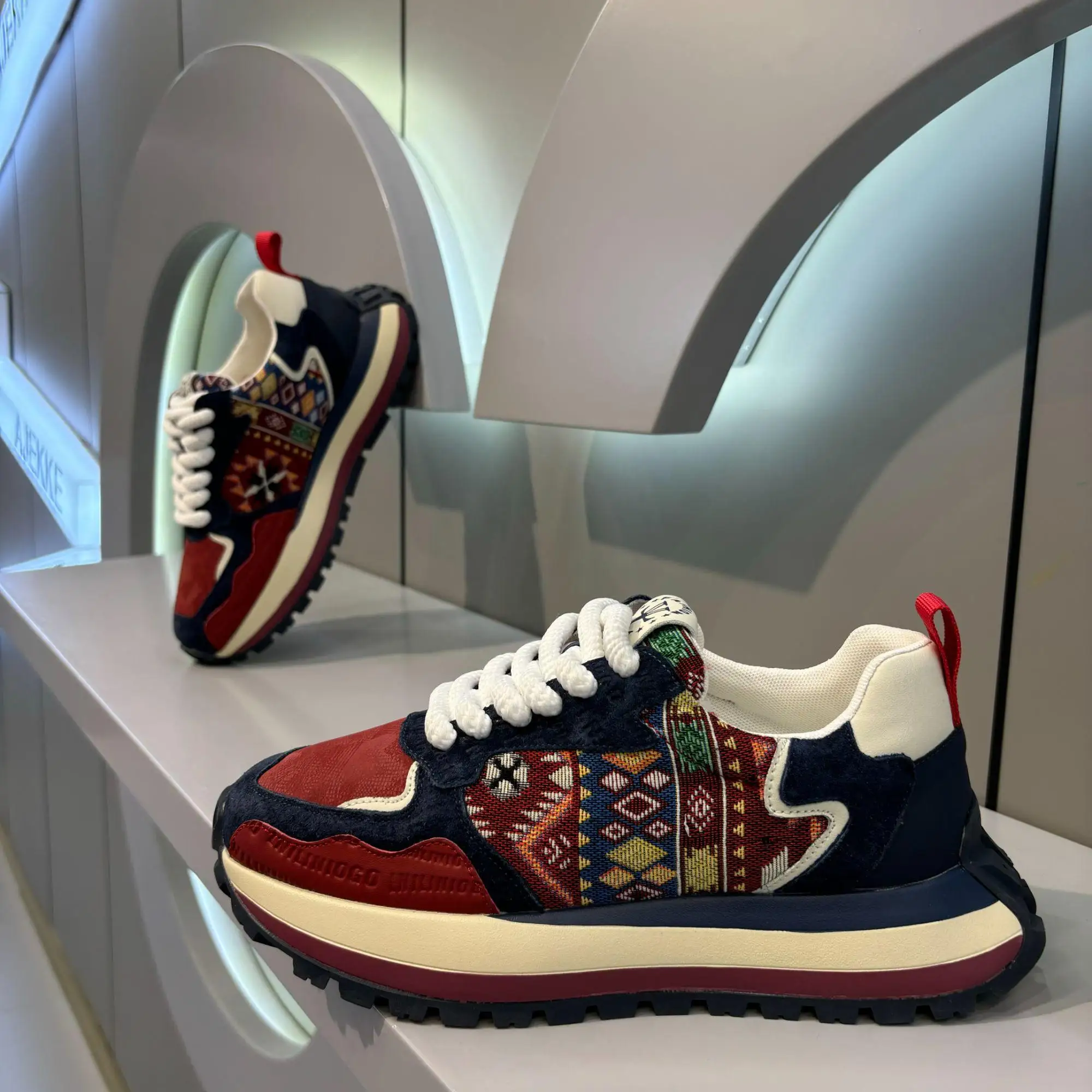 New Fashion Casual Sports Shoes, Spring Men's Shoes British Fashion Increase Men's Shoes, Super Soft New Chinese Running Shoes
New Fashion Casual Sports Shoes, Spring Men's Shoes British Fashion Increase Men's Shoes, Super Soft New Chinese Running Shoes