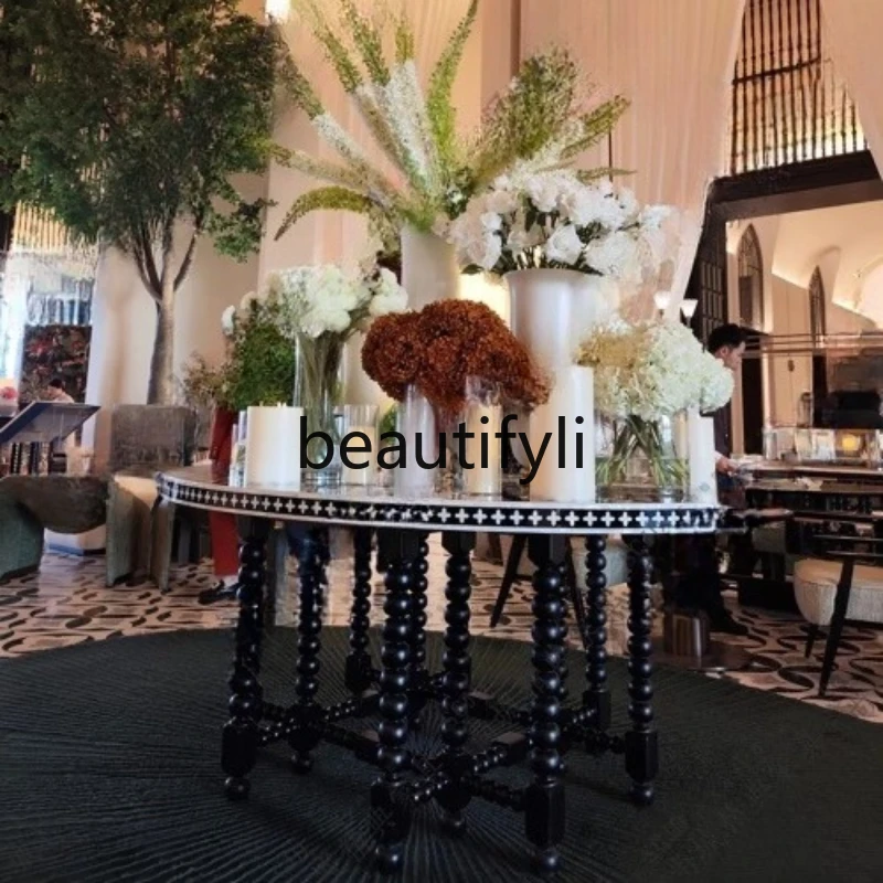 French hand-painted round table setting corridor entrance, villa model room dining table retro light luxury round table
French hand-painted round table setting corridor entrance, villa model room dining table retro light luxury round table