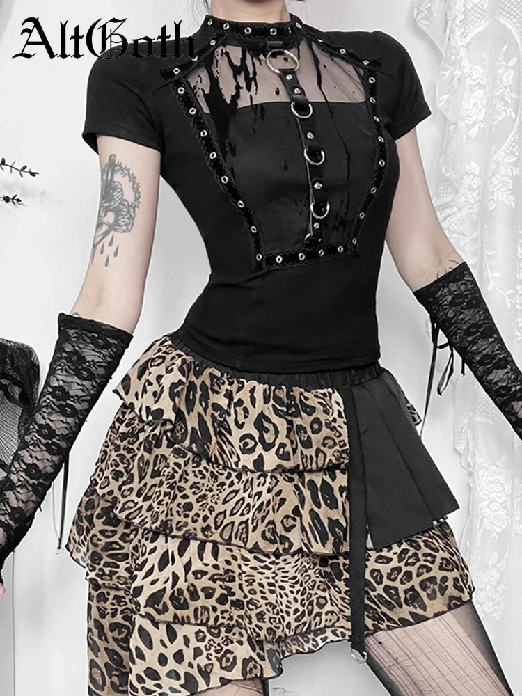 AltGoth Aesthetic Mall Gothic T-shirt Women Y2k E-girl Harajuku Emo Mesh Patchwork See Through O-neck Short Sleeve Crop Tee Tops
AltGoth Aesthetic Mall Gothic T-shirt Women Y2k E-girl Harajuku Emo Mesh Patchwork See Through O-neck Short Sleeve Crop Tee Tops