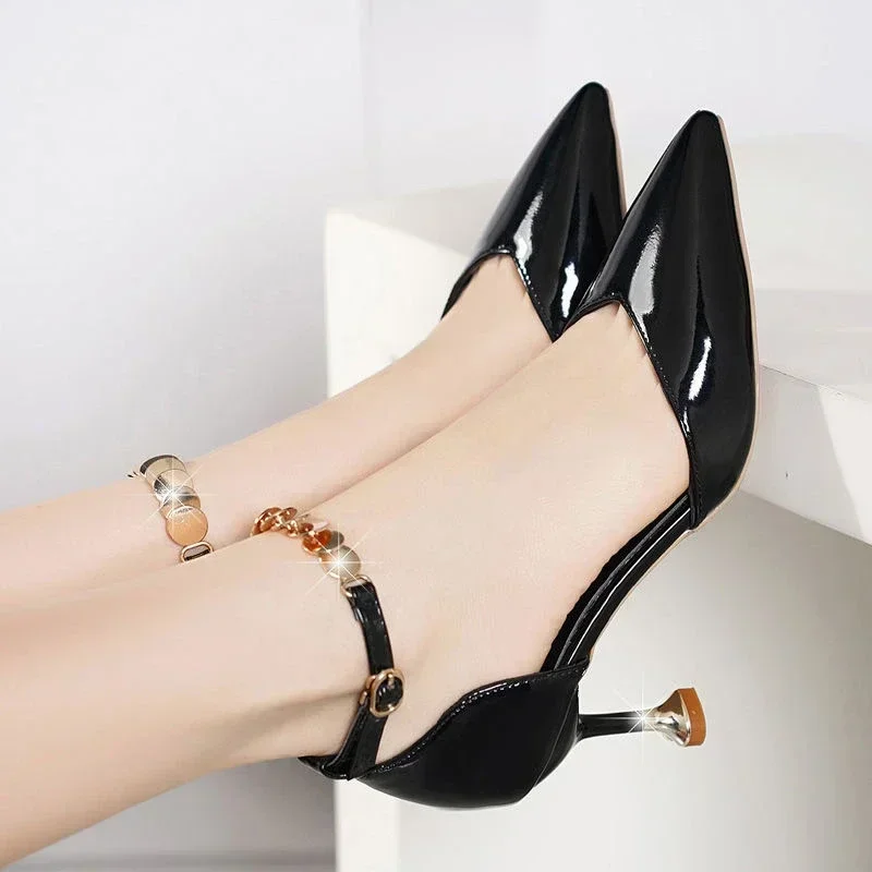 Women Fashion Heels Sweet Pointed Toe Buckles Strap Stiletto Heels Lady Cool Red Party Heel Shoes Outdoor 2025 Zapatos De Mujer
Women Fashion Heels Sweet Pointed Toe Buckles Strap Stiletto Heels Lady Cool Red Party Heel Shoes Outdoor 2025 Zapatos De Mujer