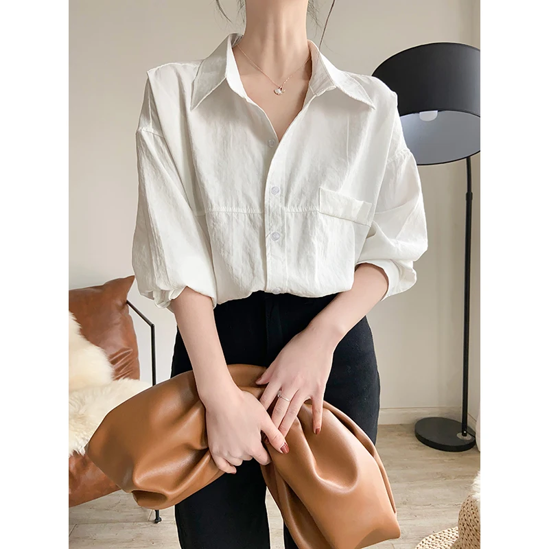 Spring Women Cotton Casual Shirts Turn Down Collar Long Sleeve Loose Pocket Oversize Shirts Basic Female Tops Blusas Mujer
Spring Women Cotton Casual Shirts Turn Down Collar Long Sleeve Loose Pocket Oversize Shirts Basic Female Tops Blusas Mujer