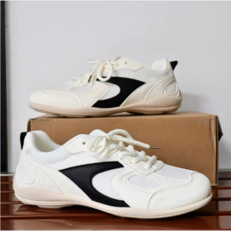 Men's new comfortable and fashionable mesh casual sports breathable men's shoes Forrest Gump shoes
Men's new comfortable and fashionable mesh casual sports breathable men's shoes Forrest Gump shoes