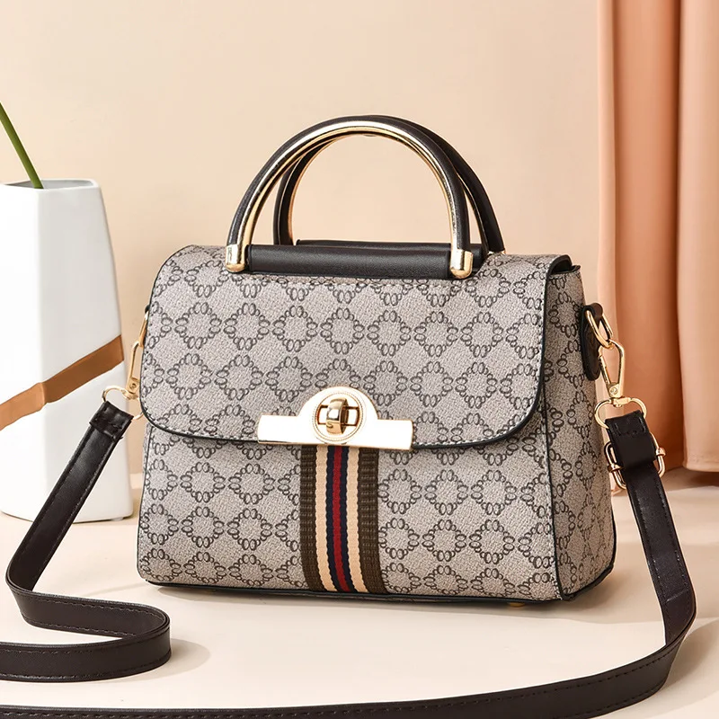 Small handbag, women's 2025 summer new fashion handbag, large capacity retro single shoulder crossbody bag
Small handbag, women's 2025 summer new fashion handbag, large capacity retro single shoulder crossbody bag
