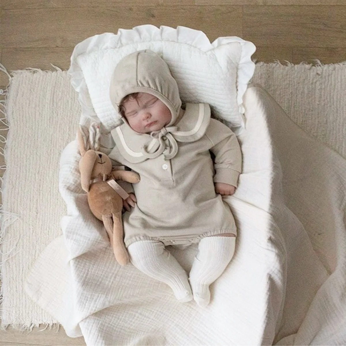 2026 Spring New Baby Long Sleeve Bodysuit + Hat Toddler Boy Girl Preppy Style Large Lapel Jumpsuit Cotton Infant Clothes 0-24M
2026 Spring New Baby Long Sleeve Bodysuit + Hat Toddler Boy Girl Preppy Style Large Lapel Jumpsuit Cotton Infant Clothes 0-24M