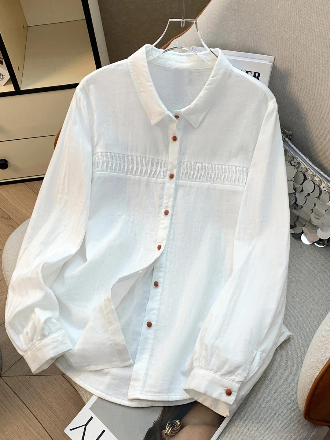Casual Cotton Shirt Women's plus Size Long Sleeve Pleated Design Double Layer Leisure Open Cardigan Spring Artistic Pure Color
Casual Cotton Shirt Women's plus Size Long Sleeve Pleated Design Double Layer Leisure Open Cardigan Spring Artistic Pure Color